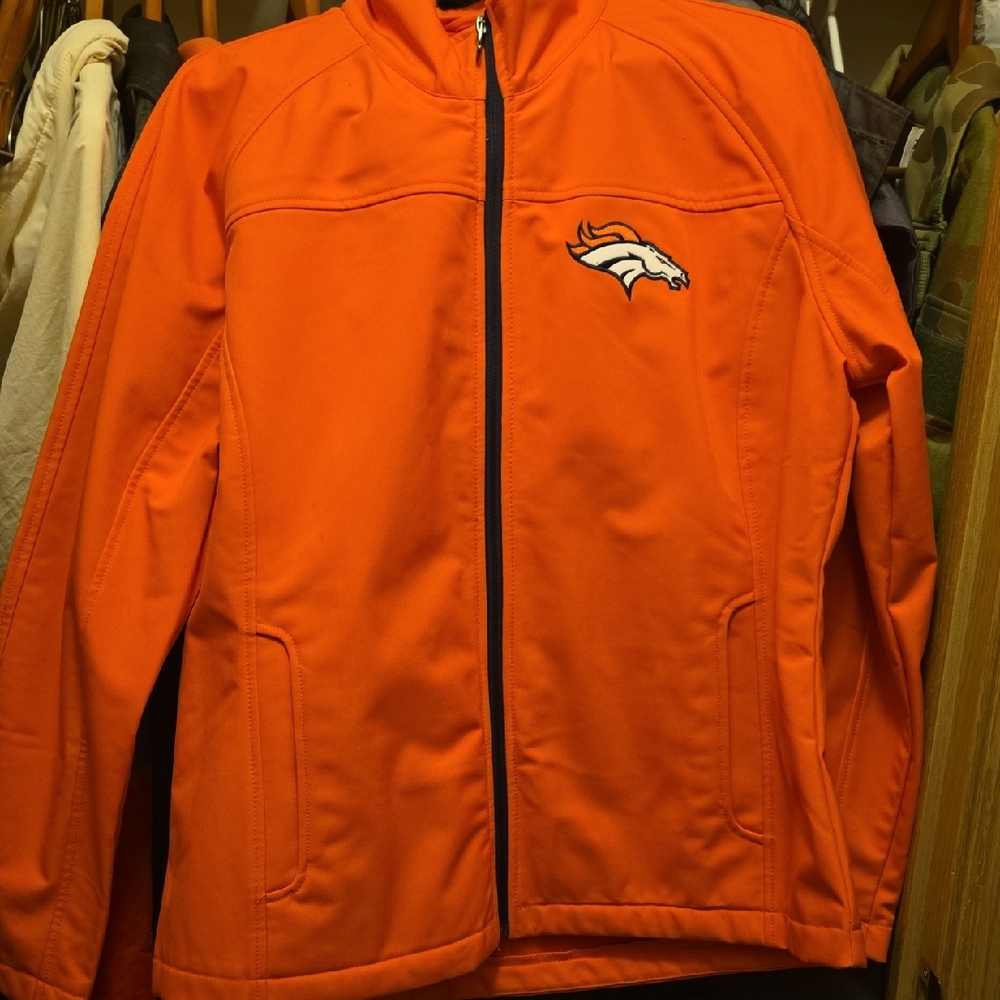 Women's Jacket With Denver Broncos Logo